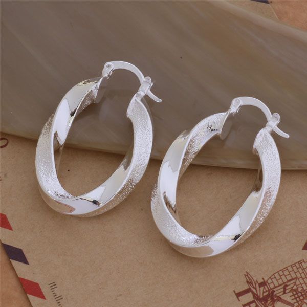 fashion (jewelry manufacturer) 20 pcs a lot twisted oval earrings 925 sterling silver jewelry factory price fashion shine earrings, Golden;silver
fashion (jewelry manufacturer) 20 pcs a lot twisted oval earrings 925 sterling silver jewelry factory price fashion shine earrings, Golden;silver