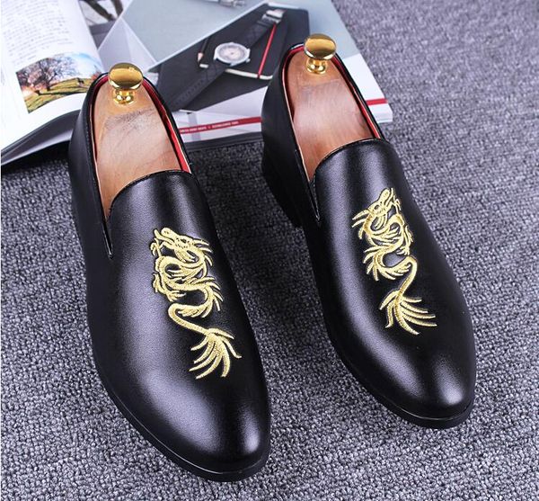 Luxury designer Men fashionable Chinese dragon embroidery Shoes loafers man Groom Wedding dress Homecoming Formal Shoes for Male GG 570
Luxury designer Men fashionable Chinese dragon embroidery Shoes loafers man Groom Wedding dress Homecoming Formal Shoes for Male GG 570