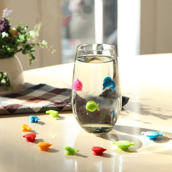 12pcs/lot fish shaped wine glass silicone label up marker party decoration bar tools
12pcs/lot fish shaped wine glass silicone label up marker party decoration bar tools