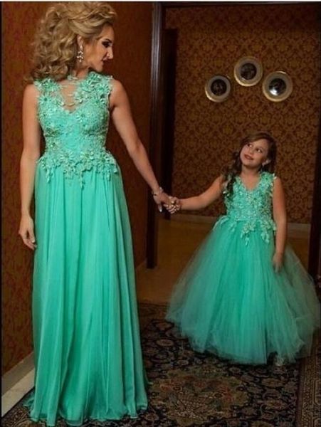 2015 chiffon lace family dress alikes high neck a-line floor length formal mother and daughter dress popular, Blue
2015 chiffon lace family dress alikes high neck a-line floor length formal mother and daughter dress popular, Blue