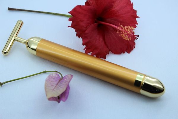 face slimming & face lift & skin tightening 24k gold beauty bar vibration face massage roller wrinkle facial care machine
face slimming & face lift & skin tightening 24k gold beauty bar vibration face massage roller wrinkle facial care machine