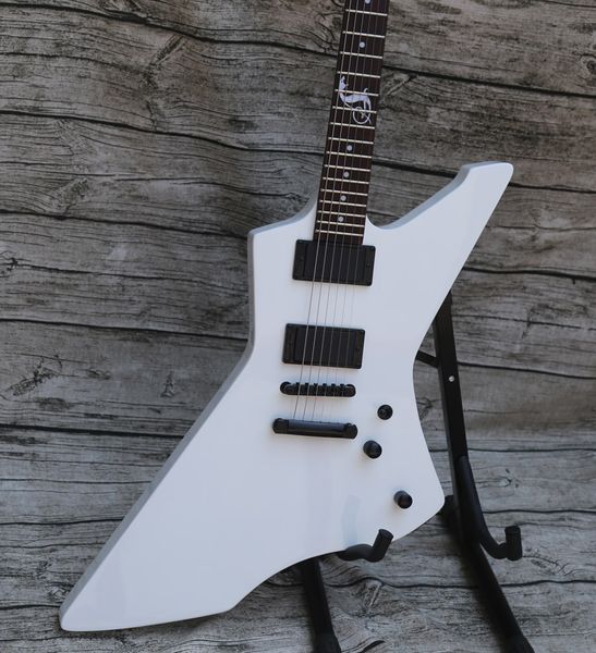 Cu tom e explorer nake byte jame hetfield ignature white electric guitar ro ewood fingerboard copy active emg pickup 9v battery box
Cu tom e explorer nake byte jame hetfield ignature white electric guitar ro ewood fingerboard copy active emg pickup 9v battery box