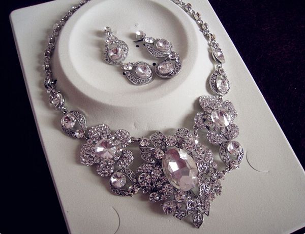 stunning big crystal rhinestone jewelry sets bridal necklace and earrings vintage jewelry wedding accessories ing, Silver
stunning big crystal rhinestone jewelry sets bridal necklace and earrings vintage jewelry wedding accessories ing, Silver
