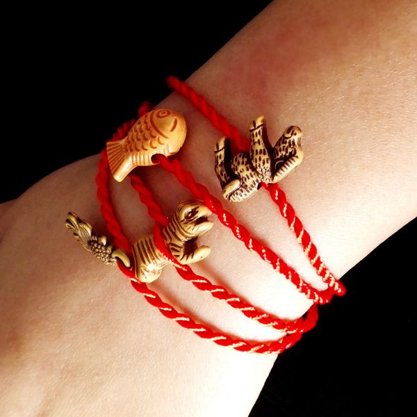wholesale-bracelets for women good lucky thin red thread string rope ankle chain china style charm bracelet with a mascot sh1001, Golden;silver
wholesale-bracelets for women good lucky thin red thread string rope ankle chain china style charm bracelet with a mascot sh1001, Golden;silver