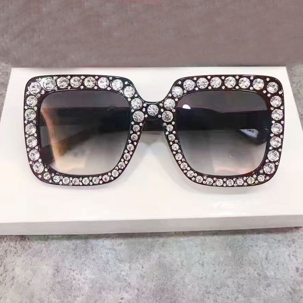 new brand sunglasses 0148 mosaic luxury diamonds design fashion sunglasses large square frame small legs popular protection sunglasses, White;black
new brand sunglasses 0148 mosaic luxury diamonds design fashion sunglasses large square frame small legs popular protection sunglasses, White;black
