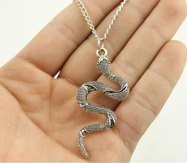fashion antique silver tone 53*23mm snake pendant necklace, 70cm chain long necklace
fashion antique silver tone 53*23mm snake pendant necklace, 70cm chain long necklace