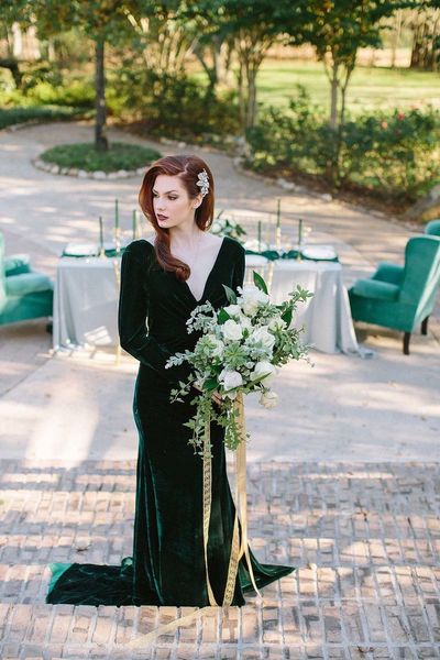 elegant green long sleeve evening dresses v neck court train velvet dresses party evening gowns vestidos de noche prom dresses long, Black;red
elegant green long sleeve evening dresses v neck court train velvet dresses party evening gowns vestidos de noche prom dresses long, Black;red