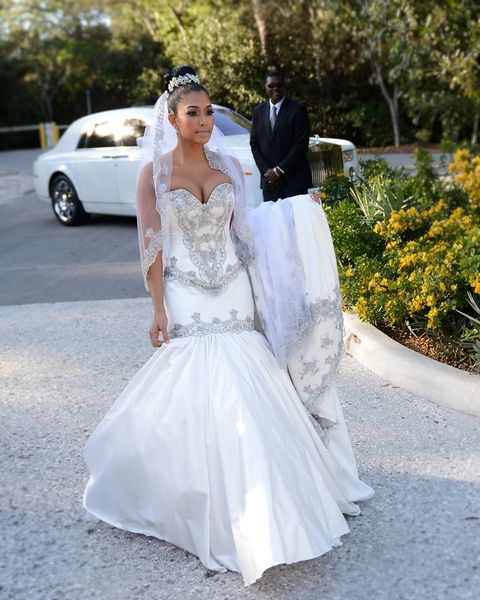 silver lace applique bead mermaid wedding dresses floor length long satin bridal gowns no sleeve white or ivory vestidos plus size
silver lace applique bead mermaid wedding dresses floor length long satin bridal gowns no sleeve white or ivory vestidos plus size