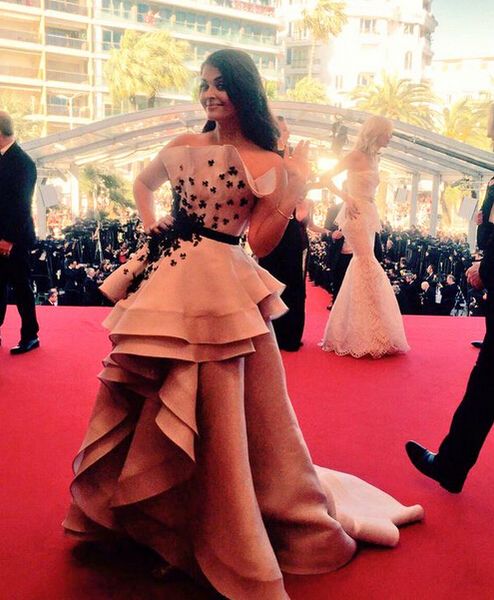 strapless prom dresses red carpet plunging sleeveless open back elie saab 2021 high low celebrity dress golden awards, Black;red
strapless prom dresses red carpet plunging sleeveless open back elie saab 2021 high low celebrity dress golden awards, Black;red