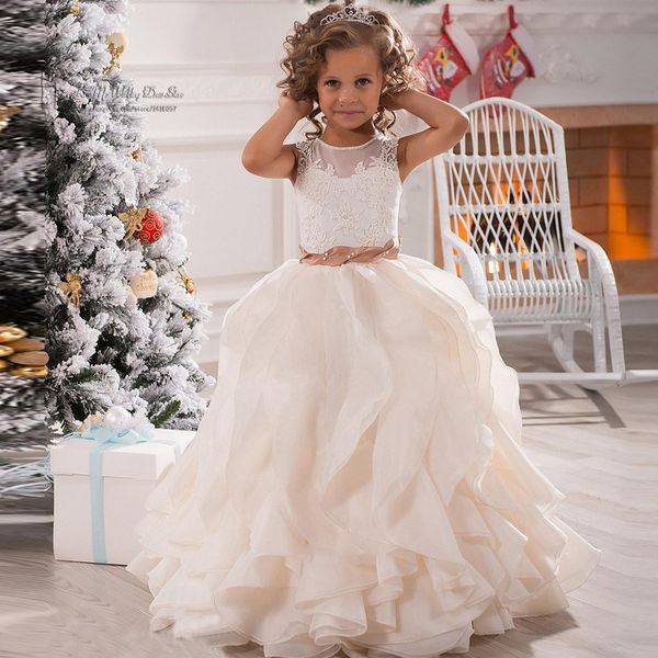 Длина Jewel пола мантии шарика Ruffles Sash Кружево Аппликация Красивая смазливая Свадеб
Длина Jewel пола мантии шарика Ruffles Sash Кружево Аппликация Красивая смазливая Свадеб
