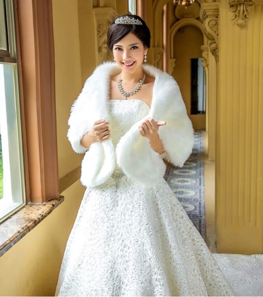 2021 new design white wedding wrap the beautiful wrap wedding bridal special occasion shawl
2021 new design white wedding wrap the beautiful wrap wedding bridal special occasion shawl