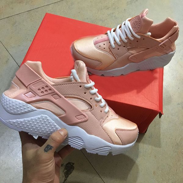 New Womens Casual Shoes classic Air Huarache Nude Pink Casual Shoes Kylie Boon For Women Light Pink shoes Size 36-40
New Womens Casual Shoes classic Air Huarache Nude Pink Casual Shoes Kylie Boon For Women Light Pink shoes Size 36-40