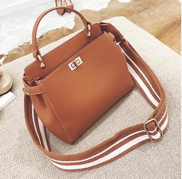 2017. Bucket bag. New pattern. Litchi lines. Handbag. Leisure fashion bag. Women's Bags. PU. Small.Cross Body.Shoulder Bags.Totes.
2017. Bucket bag. New pattern. Litchi lines. Handbag. Leisure fashion bag. Women's Bags. PU. Small.Cross Body.Shoulder Bags.Totes.