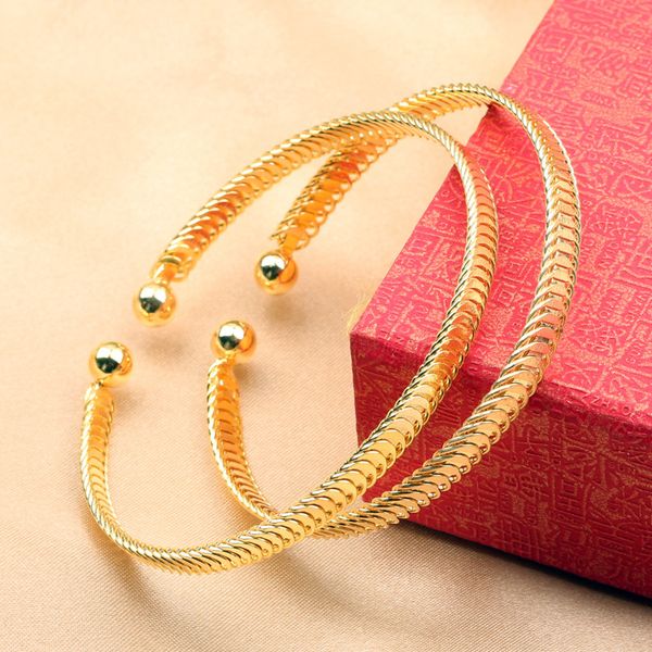 gold plated bracelet, bangle, adjustable size, noble delicate and beautiful for women, and high quality, Black
gold plated bracelet, bangle, adjustable size, noble delicate and beautiful for women, and high quality, Black