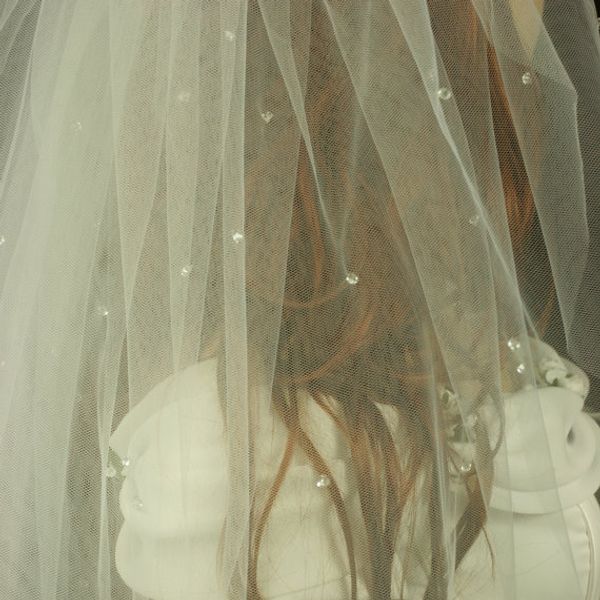 new hight qualityr sale fingertip length white ivory with pearl bridal head pieces for wedding dresses, Black
new hight qualityr sale fingertip length white ivory with pearl bridal head pieces for wedding dresses, Black