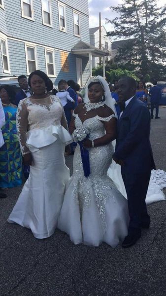 2019 new mermaid wedding dress african arabic plus size sparkly crystals high neck capped open back sequins appliqued bridal gowns 425, White 
2019 new mermaid wedding dress african arabic plus size sparkly crystals high neck capped open back sequins appliqued bridal gowns 425, White