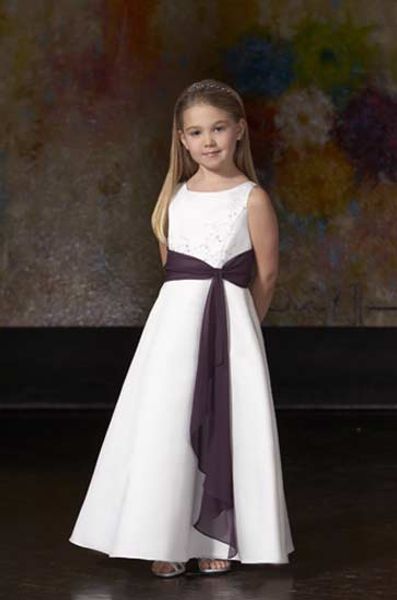 new arrival lovely flower girls dresses ivory satin jewel neck zipper back brown sash beaded floor length dresse for kids, White;blue
new arrival lovely flower girls dresses ivory satin jewel neck zipper back brown sash beaded floor length dresse for kids, White;blue