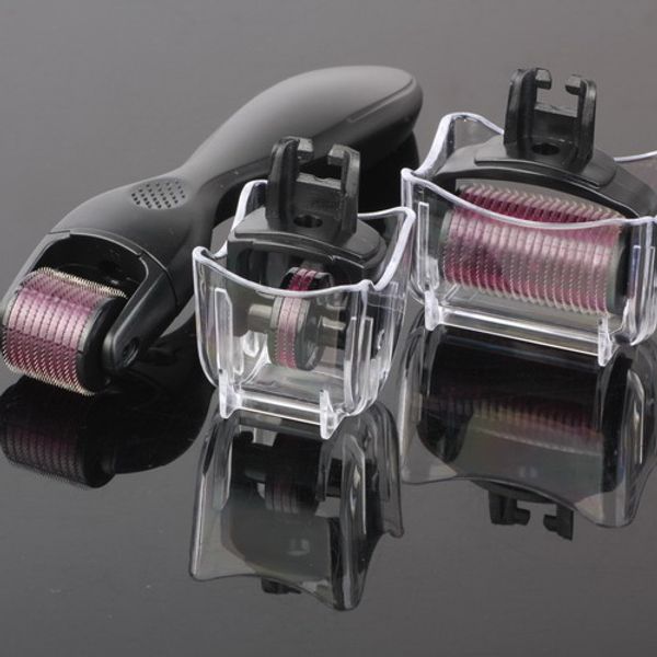 3-in-1 kit derma roller titanium micro needle roller skin care kit (3 separate roller heads (0.5mm 1.0mm and 1.5mm)
3-in-1 kit derma roller titanium micro needle roller skin care kit (3 separate roller heads (0.5mm 1.0mm and 1.5mm)