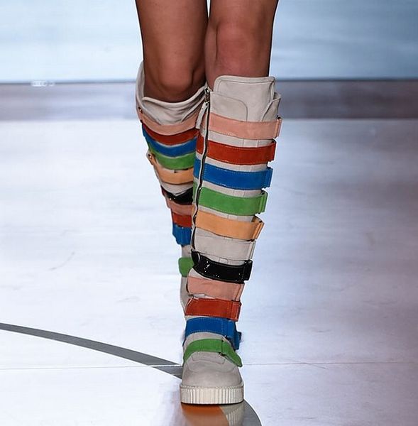 2018 rainbow ca ual boot women over knee high hoe pring colorful belt female motorcycle runway boot flat how thigh high buckle booty 
2018 rainbow ca ual boot women over knee high hoe pring colorful belt female motorcycle runway boot flat how thigh high buckle booty