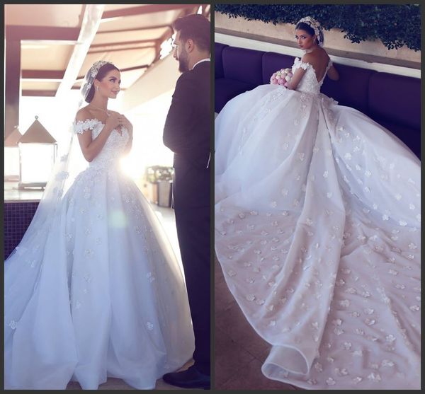2021 ball gown luxury white off shoulder wedding dresses bling long train lace applique v neck
2021 ball gown luxury white off shoulder wedding dresses bling long train lace applique v neck