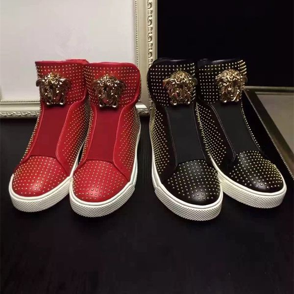 Мода красный гвоздь высокие ботинки, чтобы помочь прохладный металл пряжки рукав повседневная обувь Европа и Соединенные Штаты популярные панк обувь
Мода красный гвоздь высокие ботинки, чтобы помочь прохладный металл пряжки рукав повседневная обувь Европа и Соединенные Штаты популярные панк обувь