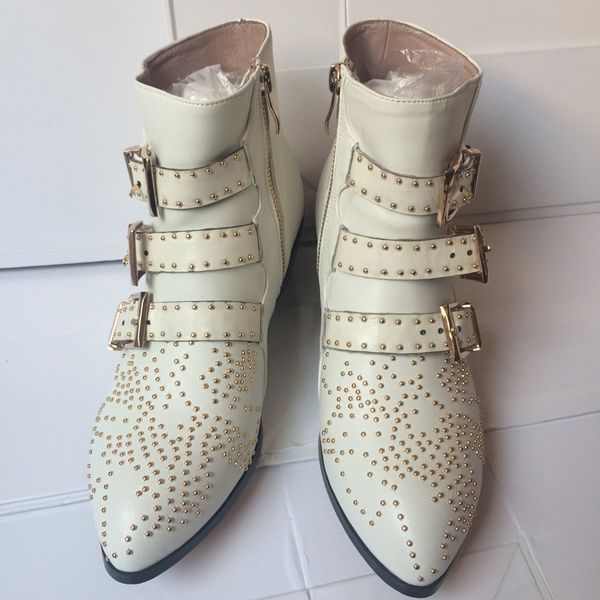 2016 Brand Genuine Leather Susanna Thick Heel Rivet Pointed Toe studded Ankle Boot women Autumn Winter Female Boots
2016 Brand Genuine Leather Susanna Thick Heel Rivet Pointed Toe studded Ankle Boot women Autumn Winter Female Boots
