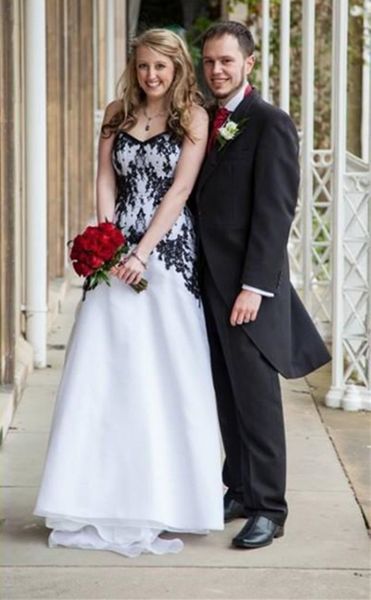 a line wedding dress 2019 black appliques v neck vintage garden bridal gowns custom made us2-26w++ organza elegant latest design, White
a line wedding dress 2019 black appliques v neck vintage garden bridal gowns custom made us2-26w++ organza elegant latest design, White
