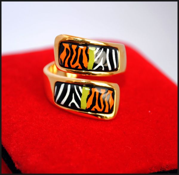 wild africa series 18k gold-plated enamel rings double curved ring for women band rings for gift, Silver
wild africa series 18k gold-plated enamel rings double curved ring for women band rings for gift, Silver