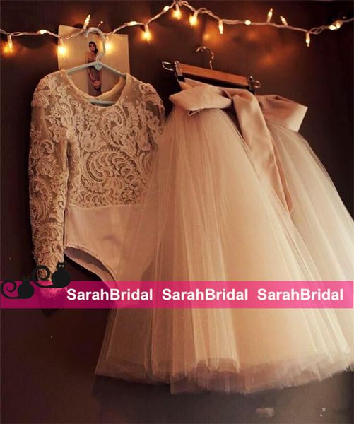 2019 cute first communion dresses for kids two pieces backless with appliques and bow tutu ball gown pageant wedding guest flower girl wear, White;blue
2019 cute first communion dresses for kids two pieces backless with appliques and bow tutu ball gown pageant wedding guest flower girl wear, White;blue