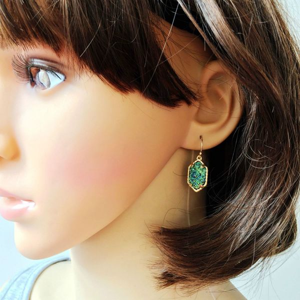 earring gold 18k plated hexagon natural stone chandelier earrings for women and girls dangle earrings jewelry, Silver
earring gold 18k plated hexagon natural stone chandelier earrings for women and girls dangle earrings jewelry, Silver