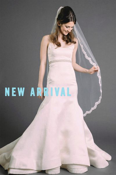 new romantic lace edge 1t without comb handmade lvory white knee wedding veil bridal veils, Black
new romantic lace edge 1t without comb handmade lvory white knee wedding veil bridal veils, Black