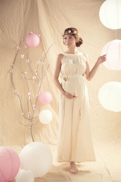 new lace maternity dress pgraphy props long dress pregnant women elegant fancy p shoot studio pregnant clothing, White
new lace maternity dress pgraphy props long dress pregnant women elegant fancy p shoot studio pregnant clothing, White