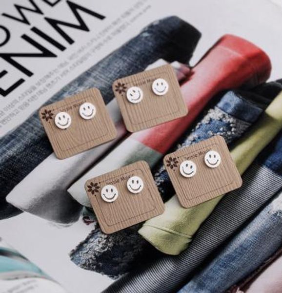 925 silver earring with smiling face, simple style very cute for girls, no fade, hign quality and ing, Golden
925 silver earring with smiling face, simple style very cute for girls, no fade, hign quality and ing, Golden