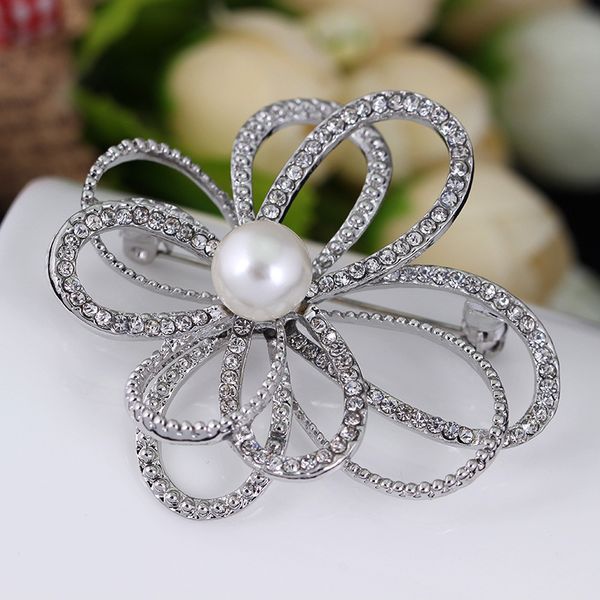 12pcs/lot clear rhinestone white/gold plated flower brooch pins simulated pearl rhinestone women wedding jewelry b065, Gray
12pcs/lot clear rhinestone white/gold plated flower brooch pins simulated pearl rhinestone women wedding jewelry b065, Gray