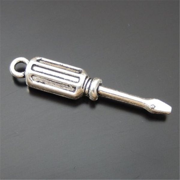 20pcs/pack antique silver zinc alloy screwdriver pendant charm jewelry finding 30*40*3mm 39656 jewelry making, Bronze;silver
20pcs/pack antique silver zinc alloy screwdriver pendant charm jewelry finding 30*40*3mm 39656 jewelry making, Bronze;silver