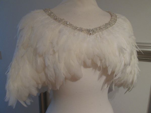 luxury feather bridal wraps crystal short wedding jackets beads bridal shawl bolero jacket plus size, White
luxury feather bridal wraps crystal short wedding jackets beads bridal shawl bolero jacket plus size, White