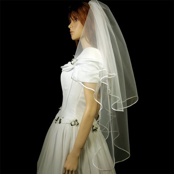 new sale fingertip white ivory ribbon edge veil bridal head pieces for wedding dresses red pink champagne black alloy comb
new sale fingertip white ivory ribbon edge veil bridal head pieces for wedding dresses red pink champagne black alloy comb