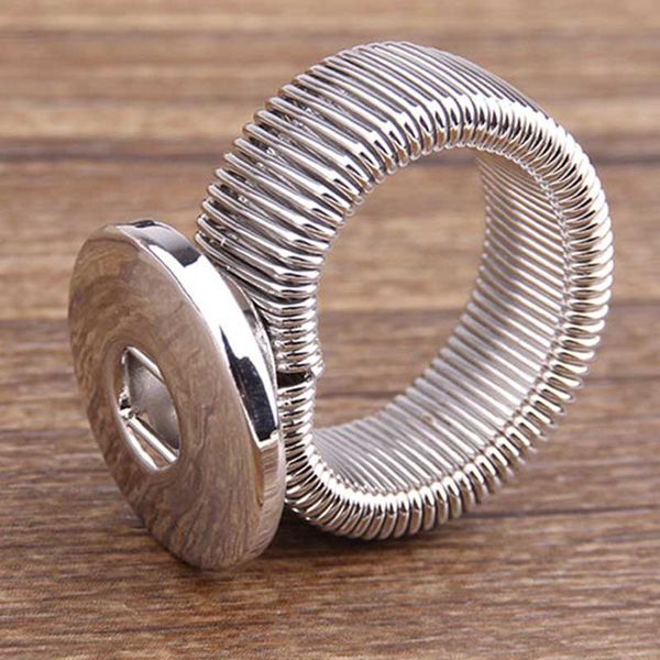 Оптовая кнопка кнопки кольца Noosa кусок эластичного кольца сплава женщин кольца 18
Оптовая кнопка кнопки кольца Noosa кусок эластичного кольца сплава женщин кольца 18