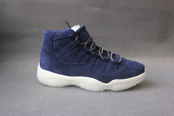 Новый с коробкой 11 XI PRM Jeter темно - синий замша мужчины баскетбольная обувь спортив
Новый с коробкой 11 XI PRM Jeter темно - синий замша мужчины баскетбольная обувь спортив