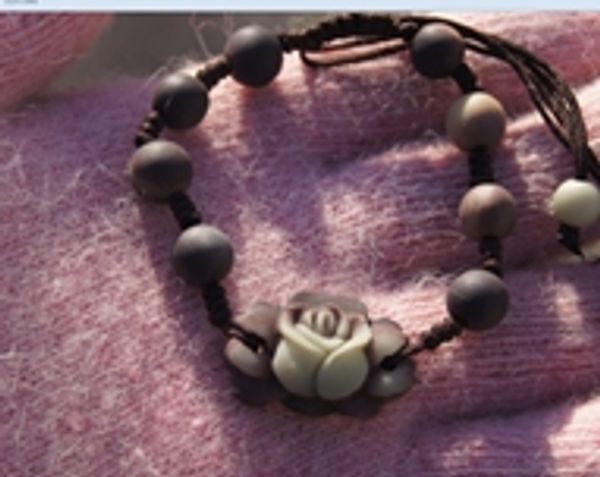 hand-carved - natural yunnan purple jade (rose blooming flowers) rosary beads, hand-knitted flat knot, charm beaded bracelet., Black
hand-carved - natural yunnan purple jade (rose blooming flowers) rosary beads, hand-knitted flat knot, charm beaded bracelet., Black