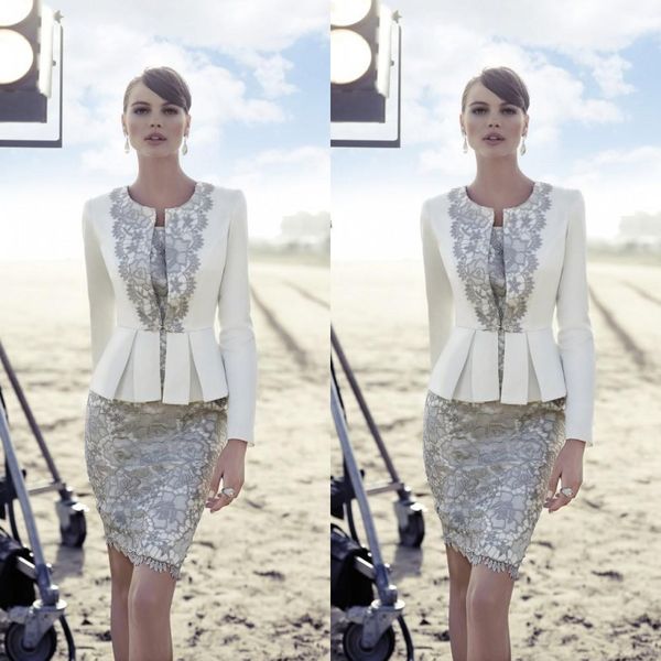 carla ruiz 2019 mother of the bride dresses suit with long sleeve jacket trendy white satin silver lace knee length wedding guest dreses, Black;red
carla ruiz 2019 mother of the bride dresses suit with long sleeve jacket trendy white satin silver lace knee length wedding guest dreses, Black;red