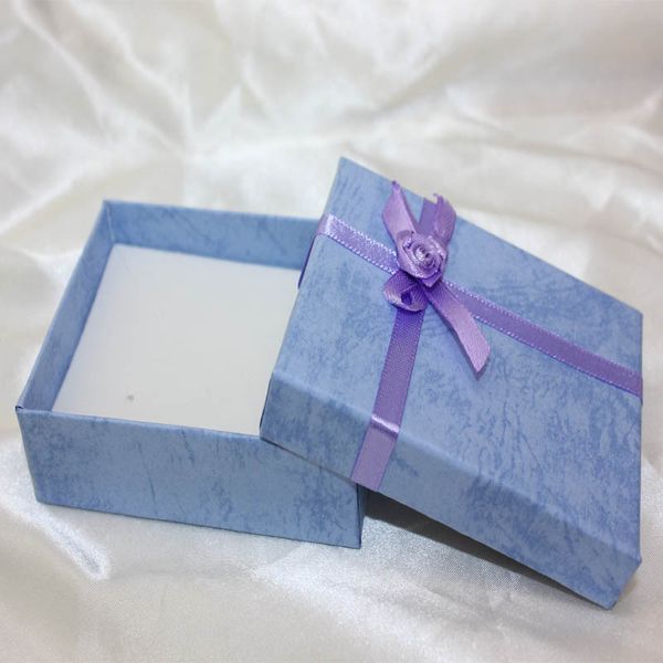 universal jewelry box jewelry box case ring box earring pendant necklace set gift box packaging mixed colors gift for women, Black;white
universal jewelry box jewelry box case ring box earring pendant necklace set gift box packaging mixed colors gift for women, Black;white