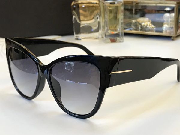 Luxury 0371 brand de igner ungla e for women popular retro tyle uv protection len cat eye frame come with package
Luxury 0371 brand de igner ungla e for women popular retro tyle uv protection len cat eye frame come with package