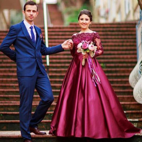 2019 sparkly prom dress beaded prom dresses illusion bateau neckline lace appliques long sleeve a line evening party gowns custom made, Black
2019 sparkly prom dress beaded prom dresses illusion bateau neckline lace appliques long sleeve a line evening party gowns custom made, Black