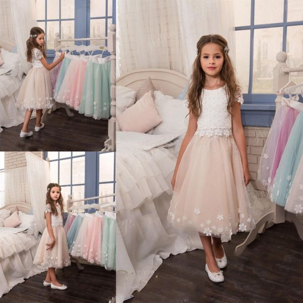 gorgeous two pieces girls pageant gowns short sleeve lace applique and tulle skirt flower girl dresses for wedding children party dresses, White;blue 
gorgeous two pieces girls pageant gowns short sleeve lace applique and tulle skirt flower girl dresses for wedding children party dresses, White;blue