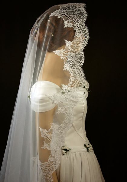 new hight qualityr sale one layer chapel white ivory lace applique veil bridal head pieces for wedding dresses, Black
new hight qualityr sale one layer chapel white ivory lace applique veil bridal head pieces for wedding dresses, Black