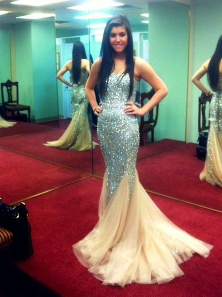 2019 Newest Sexy Luxury Royal Blue Evening Dress Sequins Crystal Sweetheart Mermaid Tulle Long Prom Dresses Court Train Formal Party Gowns
2019 Newest Sexy Luxury Royal Blue Evening Dress Sequins Crystal Sweetheart Mermaid Tulle Long Prom Dresses Court Train Formal Party Gowns