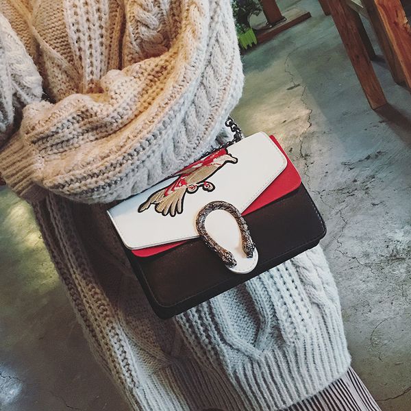 2021 fashion brand women with pu leather embroidered chain bag double small shoulder design layer head bag snake shipping lvfhm, Red;black
2021 fashion brand women with pu leather embroidered chain bag double small shoulder design layer head bag snake shipping lvfhm, Red;black