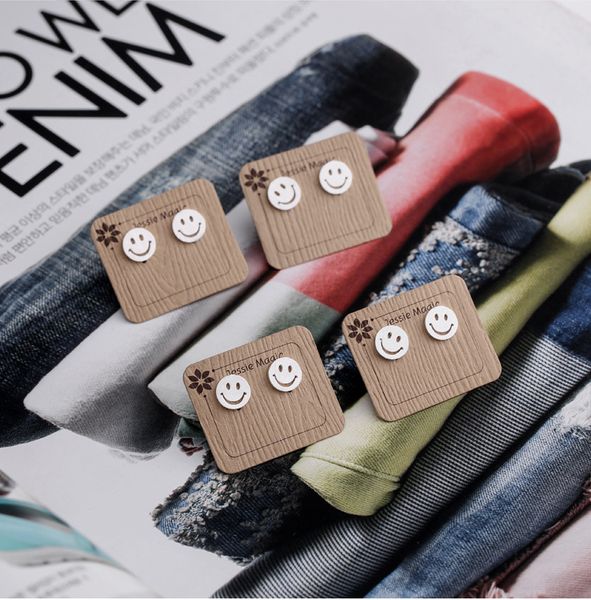 earring in smile face, fashion jewelry,very cute, anti-allergic and no fade, hign quality and ing, Golden;silver
earring in smile face, fashion jewelry,very cute, anti-allergic and no fade, hign quality and ing, Golden;silver