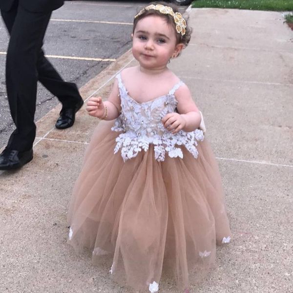 lovely beaded ball gown flower girl dresses for weddings lace appliqued little girls pageant dress tulle floor length communion gowns, White;blue
lovely beaded ball gown flower girl dresses for weddings lace appliqued little girls pageant dress tulle floor length communion gowns, White;blue